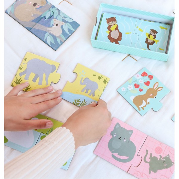 A Little Lovely Company: Puzzle Μαθαίνω τα ζώα και τα μικρά τους A Little Lovely Company: Puzzle Μαθαίνω τα ζώα και τα μικρά τους