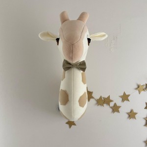 Καμηλοπάρδαλη με παπιόν