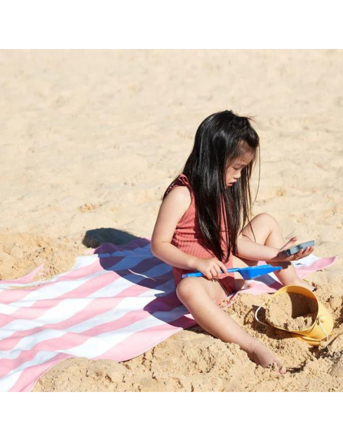 Beach Towel Pink 70x130cm. Beach Towel Pink 70x130cm.