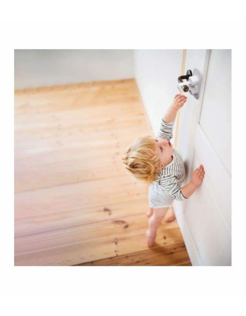 Dreambaby Door Safety Protector made of Plastic in White Color 1pcs Dreambaby Door Safety Protector made of Plastic in White Color 1pcs