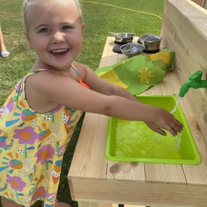 Esschert Design: ​Ξύλινη Κουζινούλα Κήπου