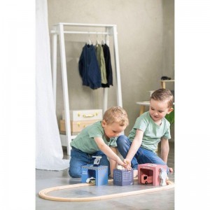 Jabadabado: Wooden railway with rescue vehicles