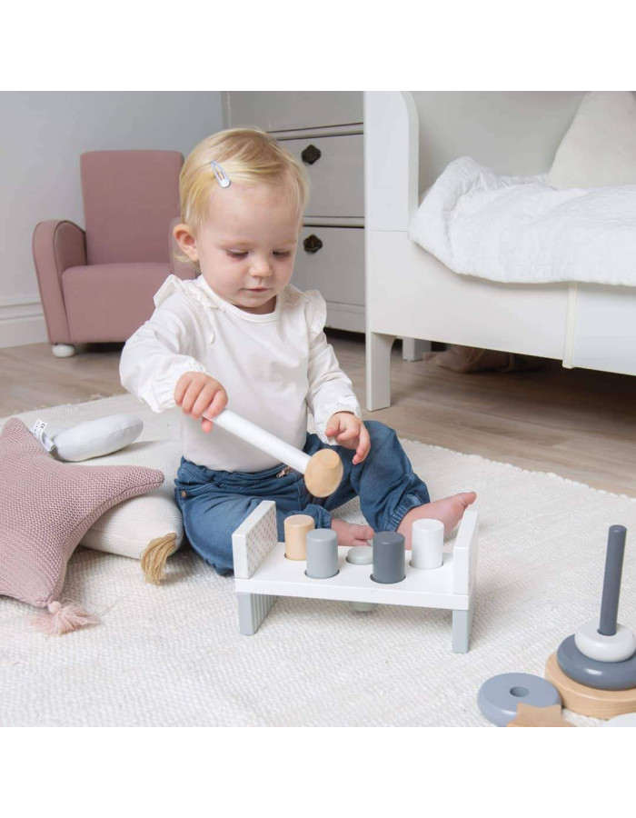 Jabadabado: Wooden bench with Teddy rollers and hammer