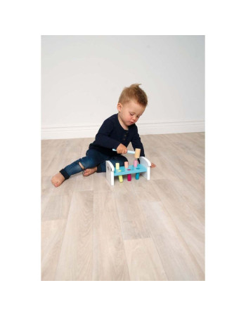 Jabadabado: Wooden bench with Teddy rollers and hammer Jabadabado: Wooden bench with Teddy rollers and hammer