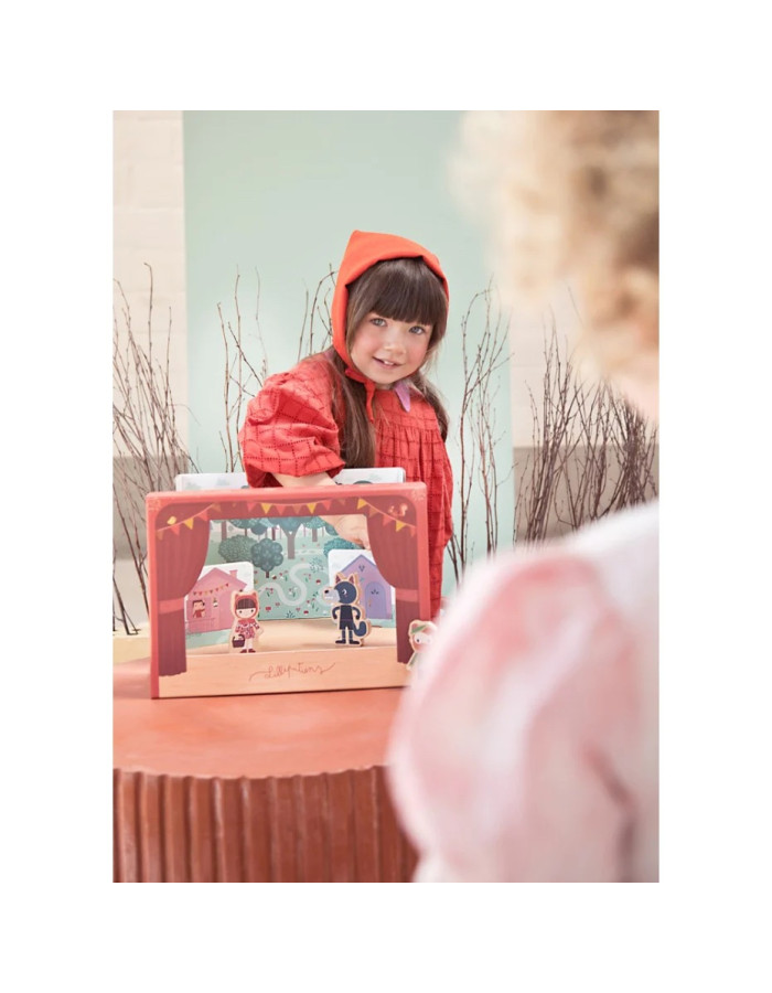 LILLIPUTIENS- Little Red Riding Hood Magnetic Theatre LILLIPUTIENS- Little Red Riding Hood Magnetic Theatre