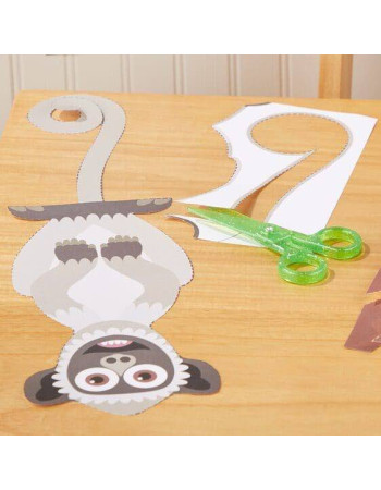 JUNGLE SCISSORS ACTIVITY BOOK
