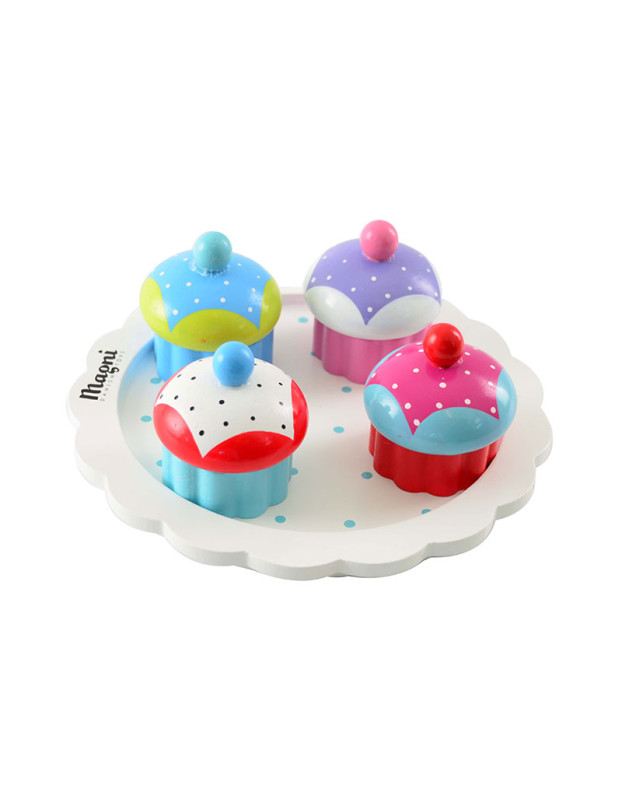 Μικρά cupcakes σε δίσκο