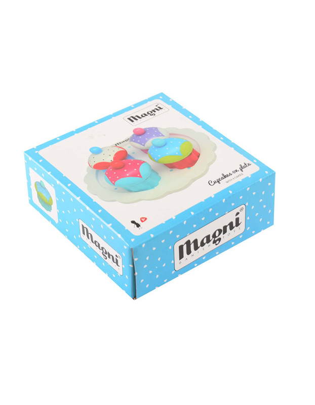 Μικρά cupcakes σε δίσκο
