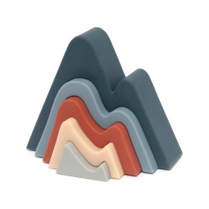 Petit Monkey – Παιχνίδι στοίβαξης Mountain 3 yrs