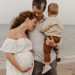 Proud Mama Bola pregnancy necklace Taupe