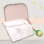 Σελτεδάκι με Κέντημα 50x70cm 250 γρ/τμ Design 210 Oliver Baby | 46-6718/210