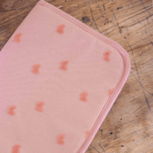 Κάλυμμα Βιβλιαρίου Υγείας Σάπιο Μήλο - HONEY & HOP - Trois Kilos Sept | 55-8555002