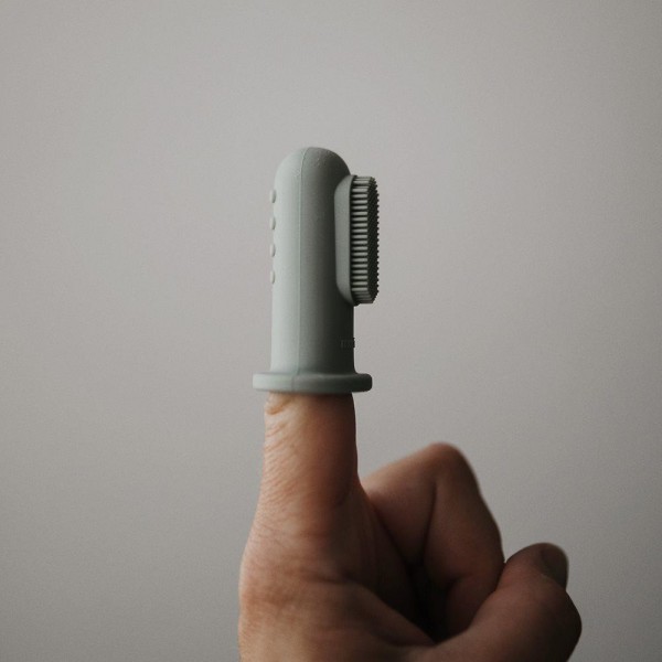 2 Βρεφικές Οδοντόβουρτσες Δακτύλου Σιλικόνης Stone/Tradewinds - Mushie | 66-2550255