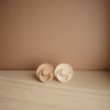 Σετ 2 Πιπίλες Latex FRIGG Rope Cream/Croissant 6-18 Μηνών | 67-76282445