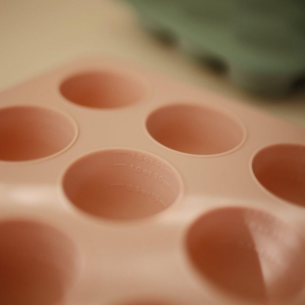 Παγοθήκη Φαγητού 9 Θέσεων 45 ml Σιλικόνης Ραφ - Mushie | 66-101495