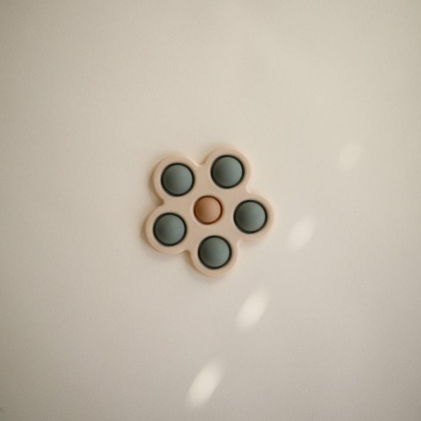 Παιχνίδι Press Toy Λουλούδι Πράσινο - Mushie | 66-2830475