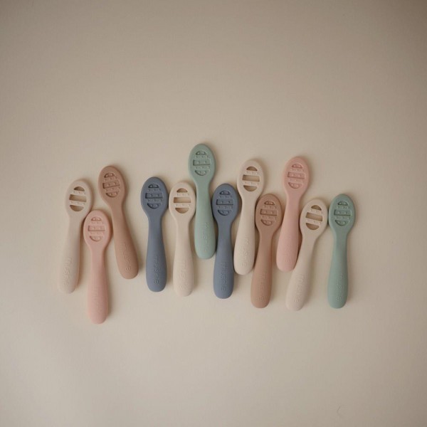 Σετ 2 Εκπαιδευτικά Κουταλάκια Σιλικόνης Cambridge Blue/Shifting Sand - 2 Pack - Mushie | 66-101627