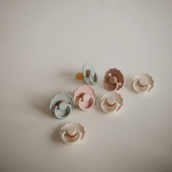 Σετ 2 Πιπίλες Latex FRIGG Daisy Desert/Cream 6-18 Μηνών | 67-100463