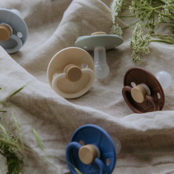 Σετ 2 Πιπίλες Latex FRIGG Little Viking Powder Blue/Cream 6-18 Μηνών | 67-101548