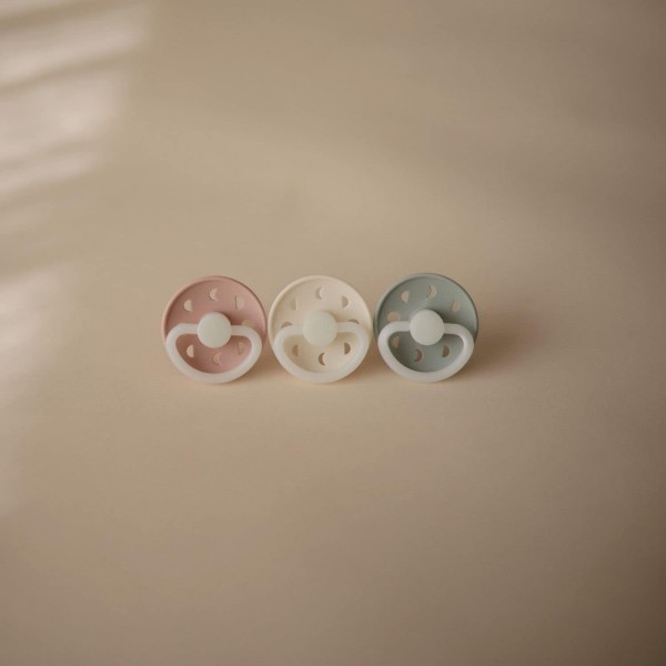 Σετ 2 Πιπίλες Σιλικόνης Νυκτός FRIGG Moon Phase Cream/Twilight Mauve 0-6 Μηνών | 67-100191 Σετ 2 Πιπίλες Σιλικόνης Νυκτός FRIGG Moon Phase Cream/Twilight Mauve 0-6 Μηνών | 67-100191