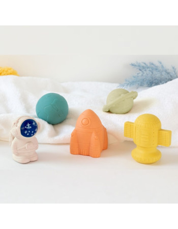 KIOKIDS SET OF 5 ANTI-MOLD SPACE TOYS FOR THE BATHROOM