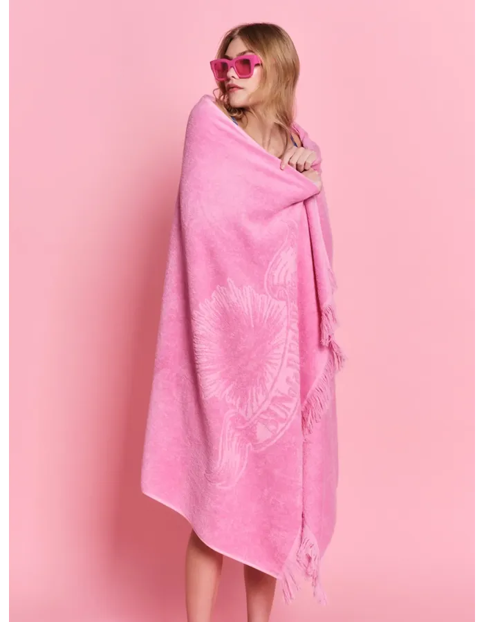 Bubblegum – Monochrome Beach Towel