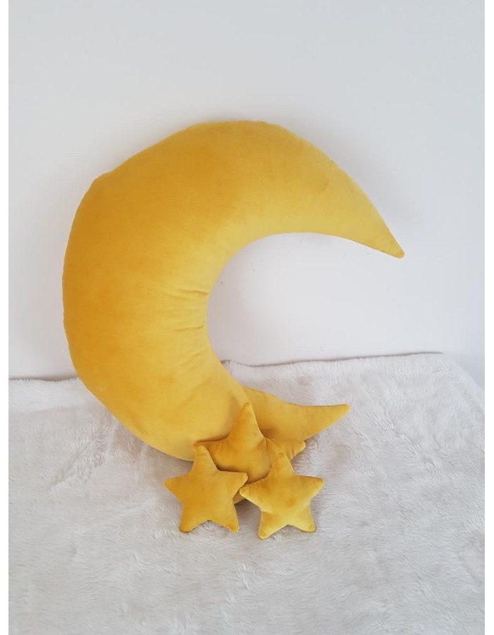 Velvet yellow Moon