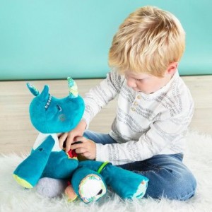 Marius activity cuddle