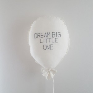 Διακοσμητικό μπαλόνι τοίχου  ' Dream big little one ' 50 cm