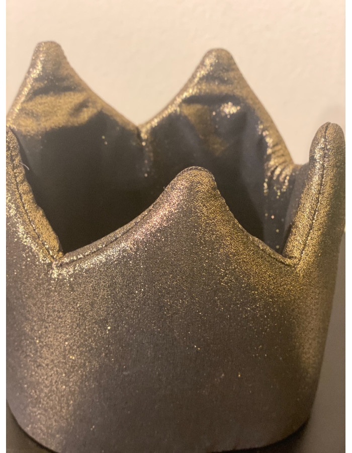 Decorative crown