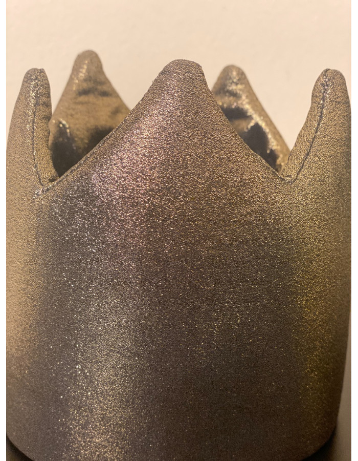 Decorative crown